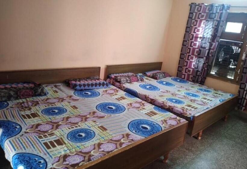 غرفة ديلوكس عائلية, Gayatri Guest House Haridwar Near Railway Station   Ganga Ghat   Best Hotel In Haridwar