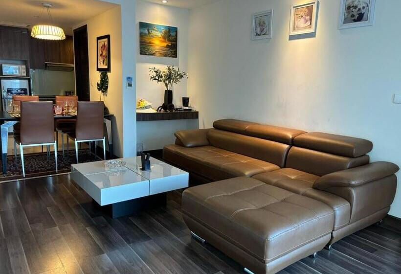 آپارتمان 1 خوابه با چشم‌انداز دریا, The Apartment Has Full Sea View