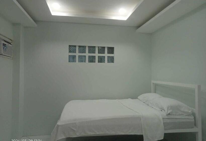 Студия Deluxe, Manel Guest House