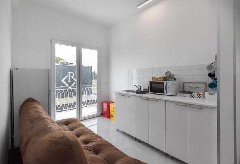 スタンダードトリプルルーム, Travelershome Ciampino Airport Guesthouse 600m To Airport