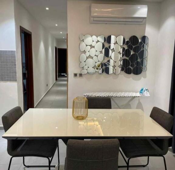 Апартаменты 3 Спальни, Park Apartments