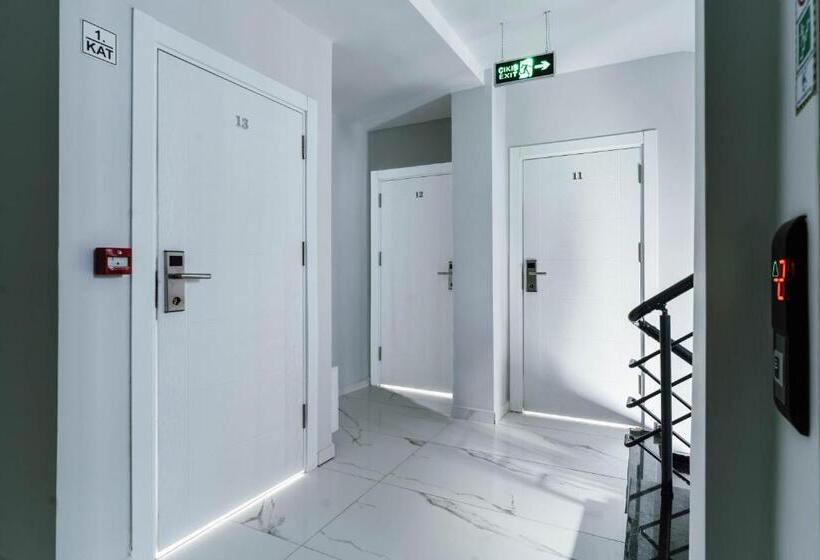 Apartamento 1 Quarto Rés-do-chão, Lux Apart For 4 Guests