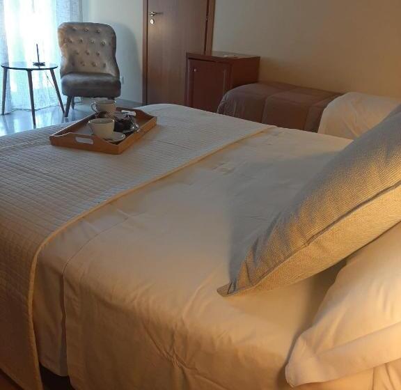 Triple Room Sea View, Baaria Porto Rooms