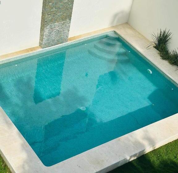 带阳台套房, Casa Victoria Puerto Escondido Beach