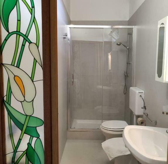 غرفة قياسية رباعية, Contrada Macchia B&b