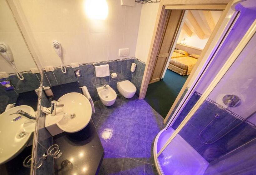 اتاق خانوادگی, Family Hotel Andes   Only For Family