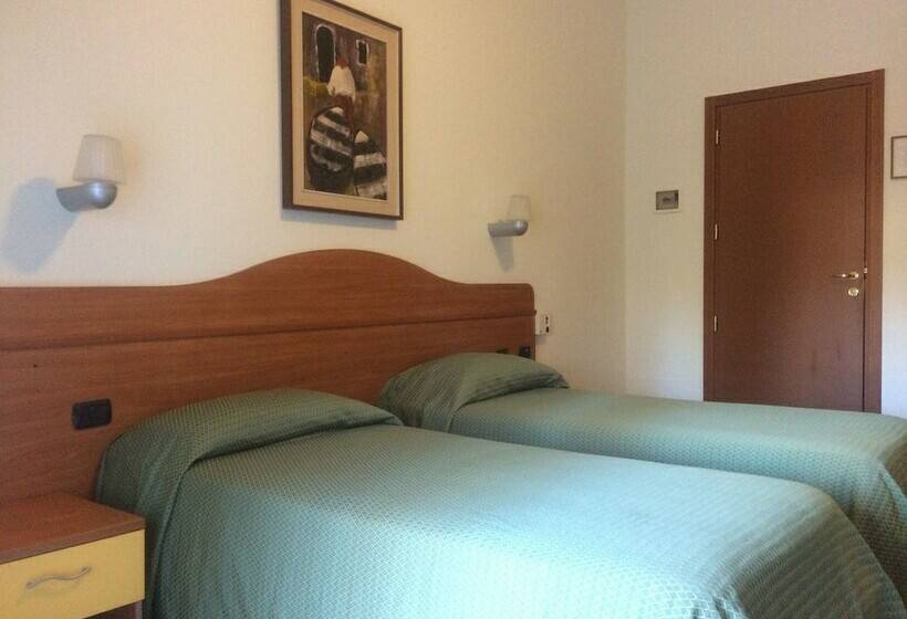 标准间, Albergo Ristorante Castello
