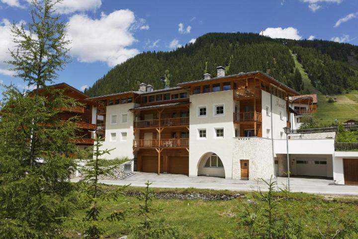 Апартаменты 1 Спальня с Балконом, Marmolada