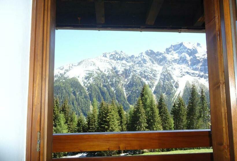 Номер Стандарт Вид на Горы, Pensione Dolomiti