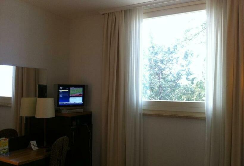 Quarto Estandar, Villa Alessandra
