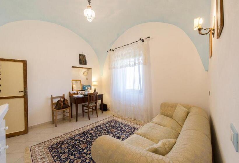 اتاق لوکس سه تخته, Agriturismo Masseria Pozzo