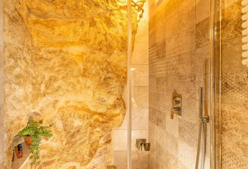 キングサイズベッドのスタンダードルーム, Palazzo Falcinelli Luxury Room In Montepulciano Center With Elevator
