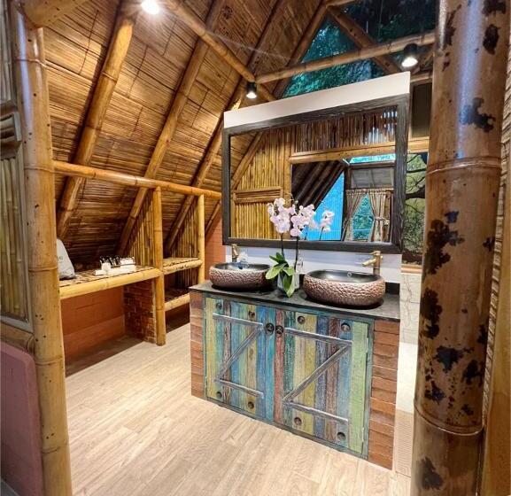 Номер Стандарт с Балконом, Boscaje Solarpunk Habitat