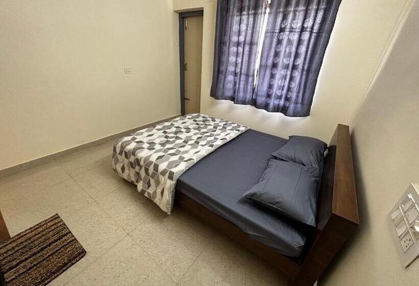 Номер Стандарт с Балконом, Lostel   Backpacker Hostel
