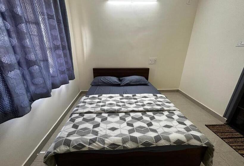 Номер Стандарт, Lostel   Backpacker Hostel