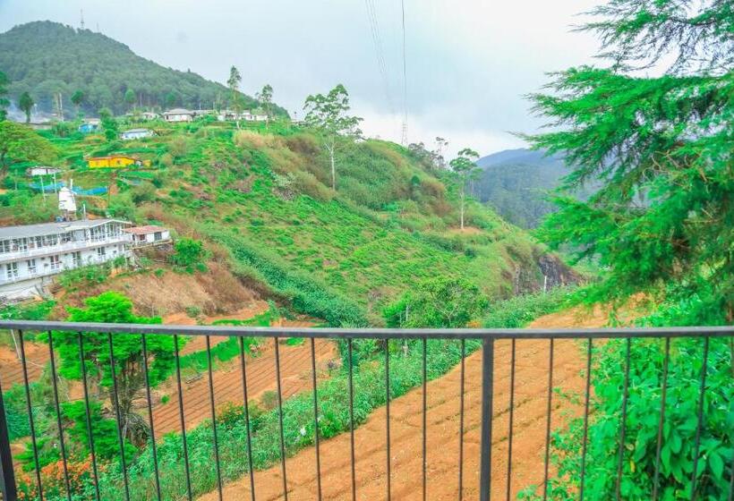 غرفة سوبيريور ثلاثية, Mount End Hotel Nuwara Eliya