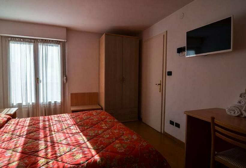 Номер Стандарт, Albergo Alla Costa