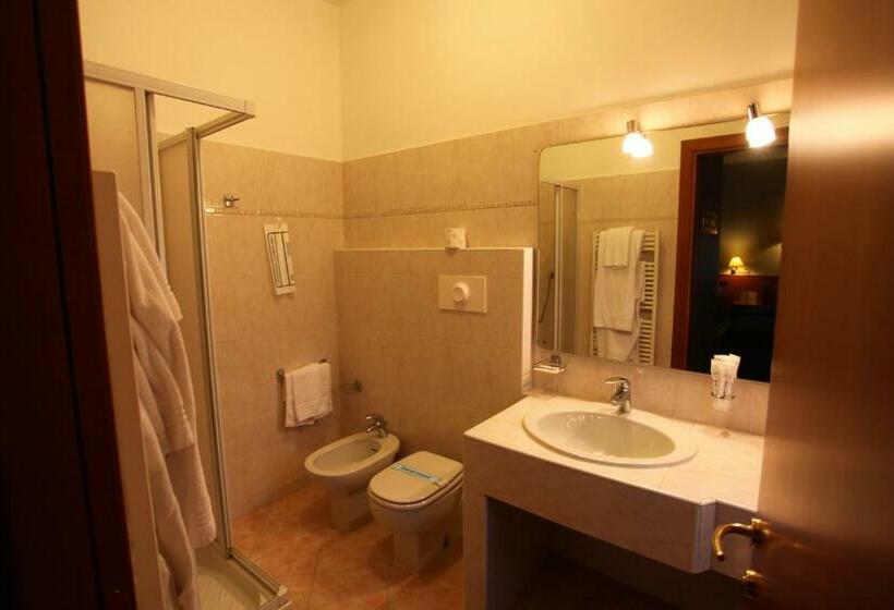 Quarto Estandar Individual, Lincoln