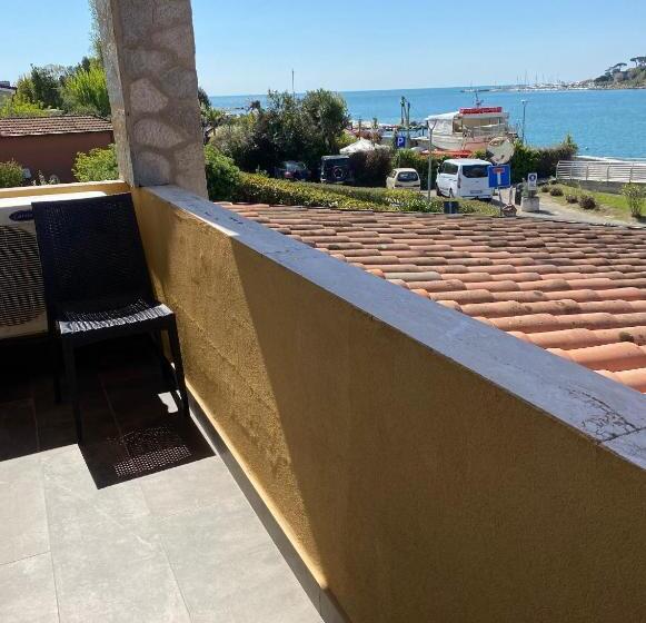 Quarto Deluxe Vista Mar com Sacada, Maison Del Magra