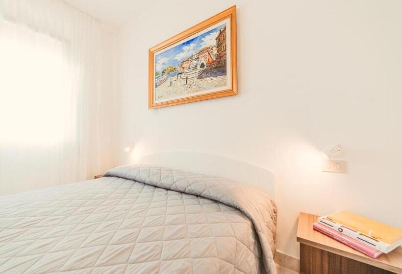 舒适两卧公寓, Residence Nova Marina
