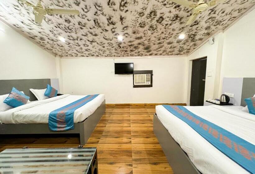 4인용 스탠다드 룸, Shelton Blu Resort Jim Corbett