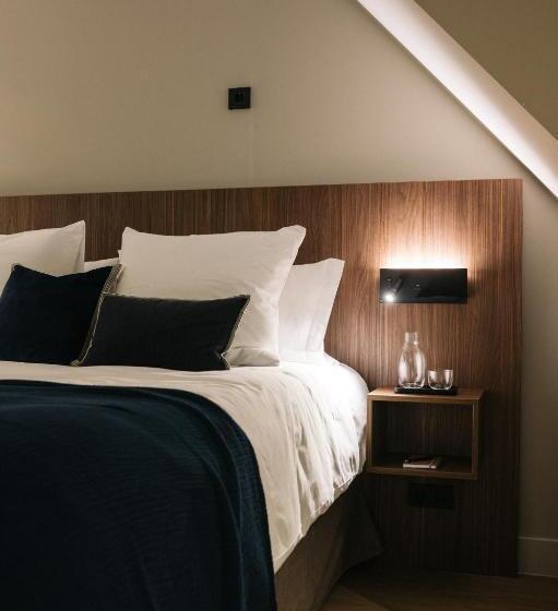 Family Suite, Blink