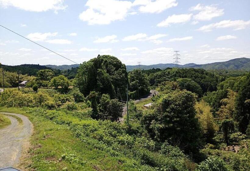 Семейный Номер, 標高400メートル古民家一棟貸しナノビレッジ岡山