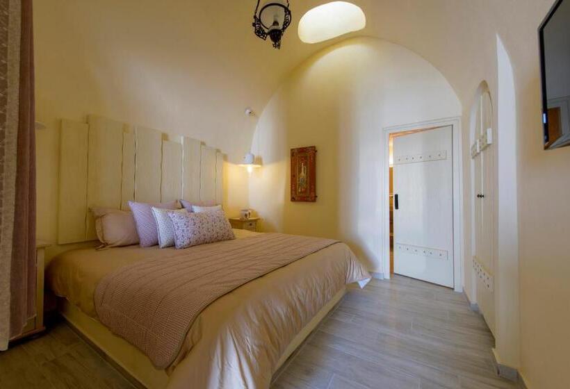 Люкс Кровать Квин, Senses Suites