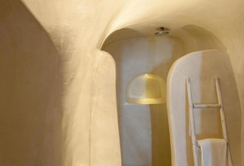 Люкс Мастер, Senses Suites