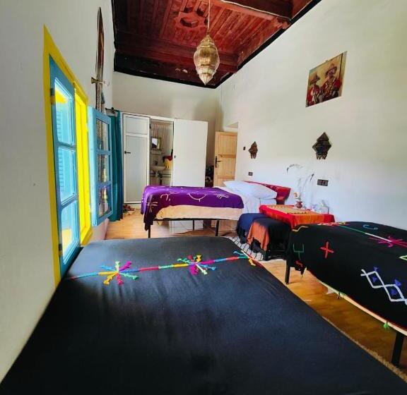 اتاق استاندارد چهار تخته, Le Retour Au Calme Maison D Hôtes