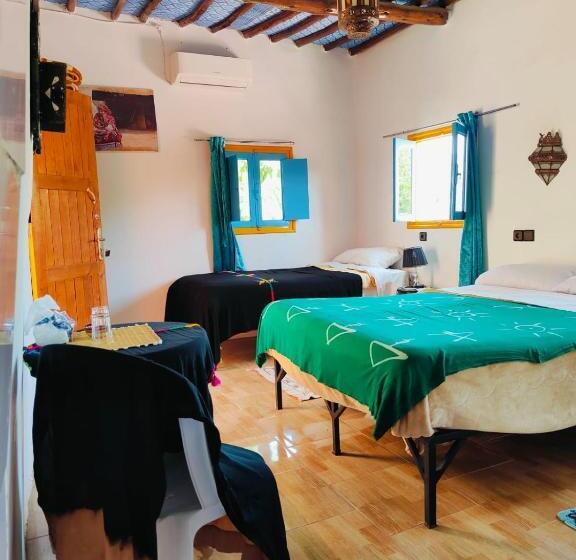 اتاق استاندارد سه نفره, Le Retour Au Calme Maison D Hôtes