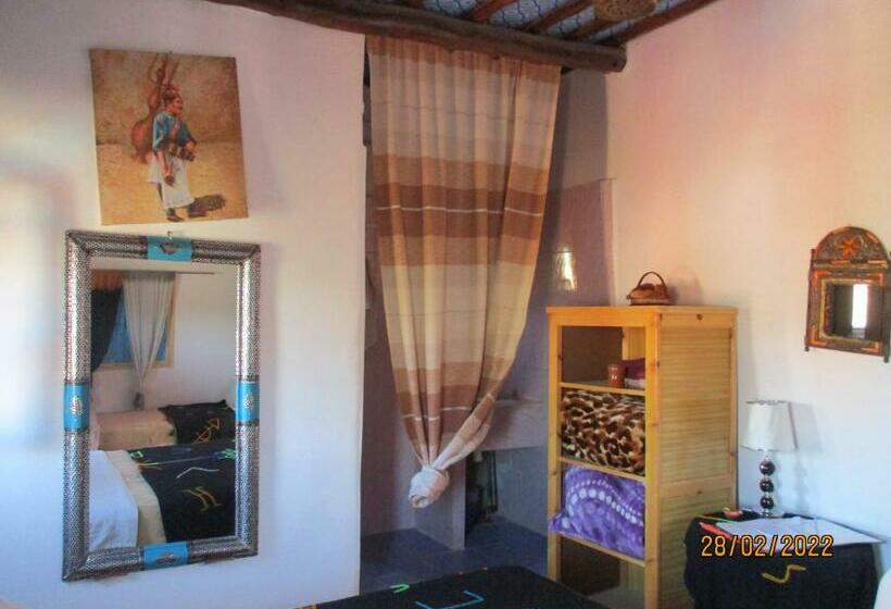 اتاق استاندارد سه نفره, Le Retour Au Calme Maison D Hôtes