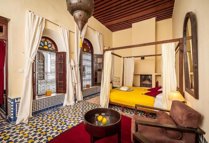 سوییت, Riad Tizwa Fes