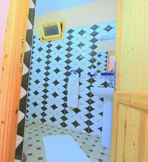 Quarto Triplo Economy, Dar Imperial Aremd