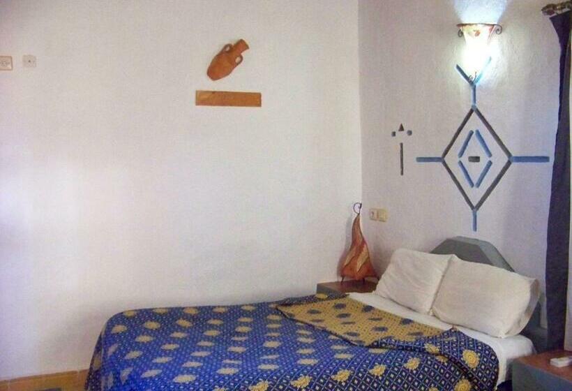 غرفة قياسية رباعية, Les Portes Du Desert