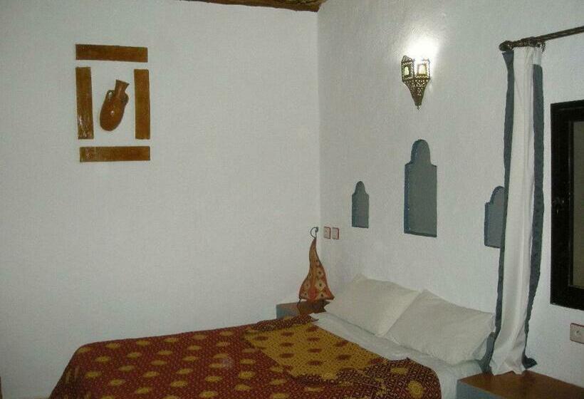 غرفة قياسية رباعية, Les Portes Du Desert
