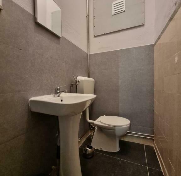 バス共有のスタンダードルーム, Hostel Da Estação