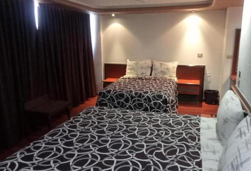 Quarto Estandar, Parque Via