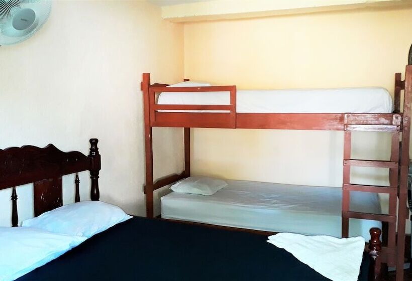 Номер Стандарт Трехместный, Hostel Tadeo San Juan Del Sur