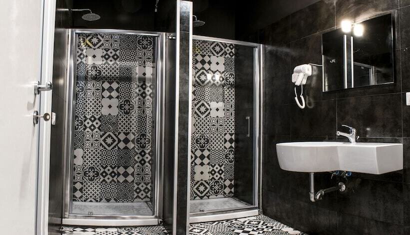 تختخواب در اتاق مشترک, Hostel Trastevere