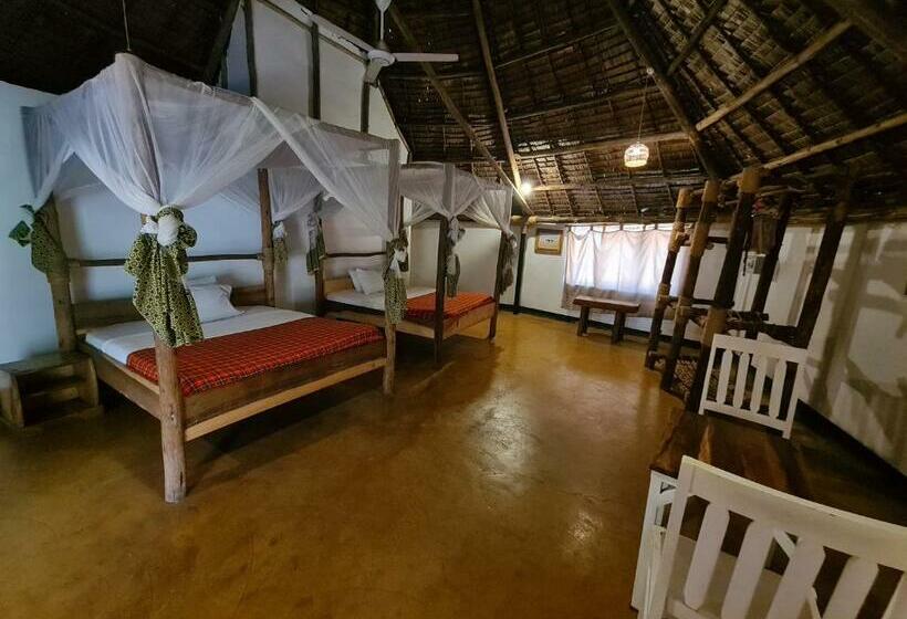 اتاق لوکس, Honey Badger Lodge