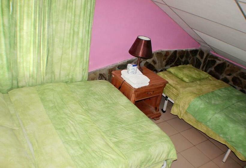 스탠다드 룸 강 전망, Hostal Boquete