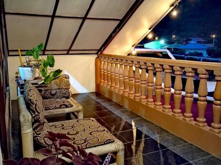 스탠다드 룸 강 전망, Hostal Boquete