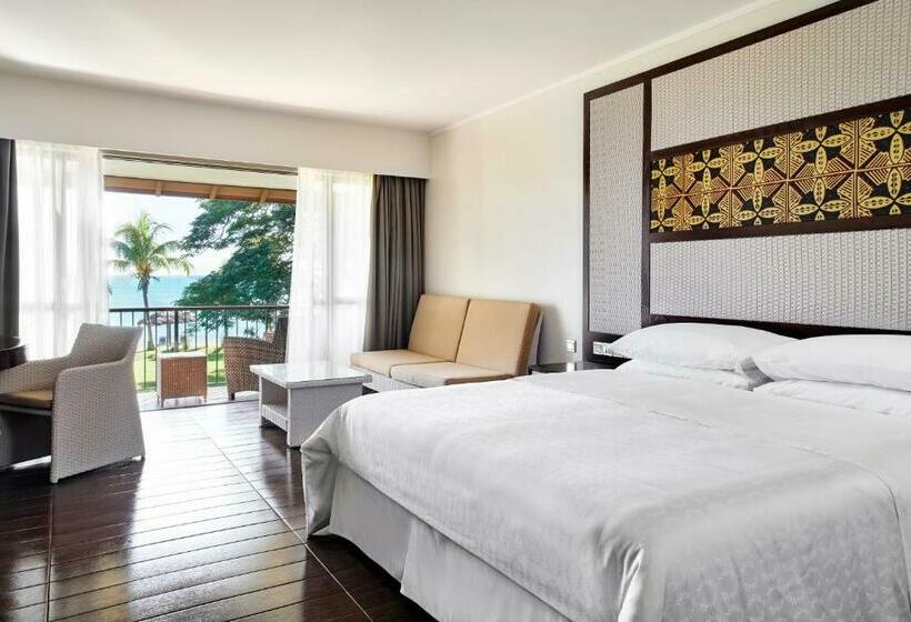 اتاق لوکس با تخت بزرگ, Sheraton Samoa Beach Resort