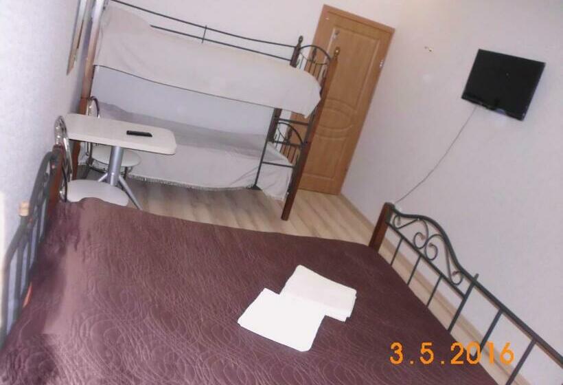 Quarto Quádruplo Estandar, Kharkov Citizen