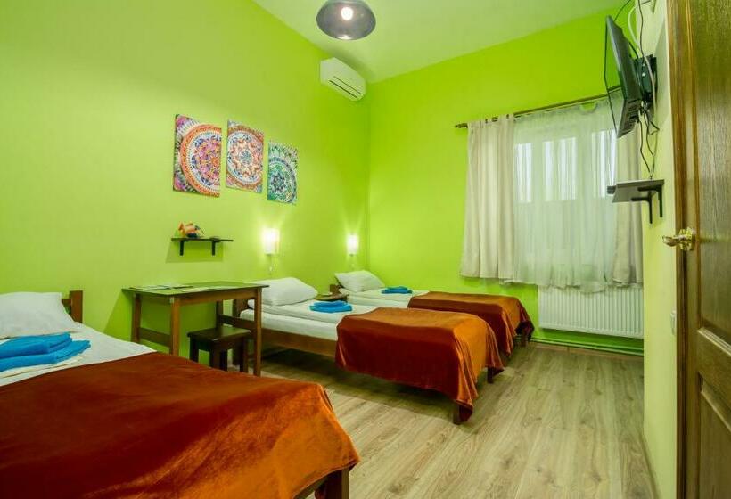 اتاق استاندارد سه نفره, Mini Hotel Ocean
