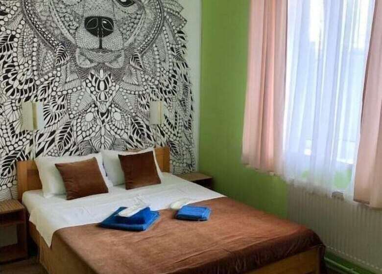 اتاق خانوادگی, Mini Hotel Ocean