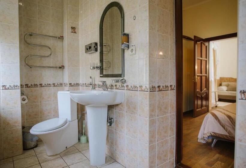 جناح, Villa Victoria