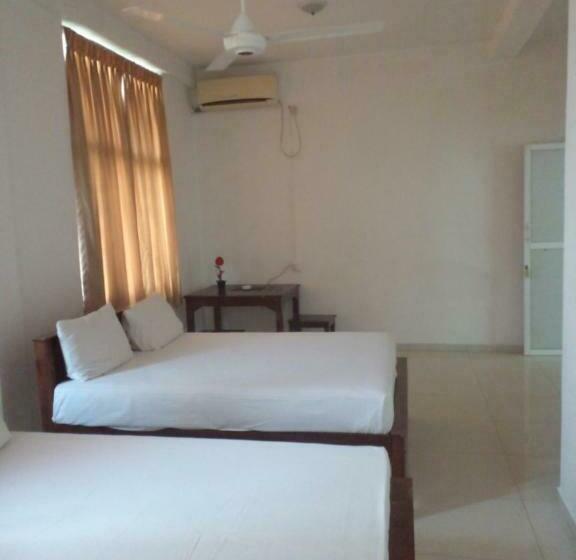 غرفة عائلية مطلّة علي الحديقة, Vintop