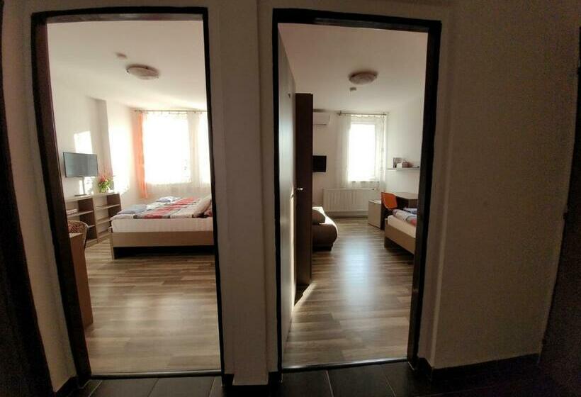 Family Suite, Gól Prostějov